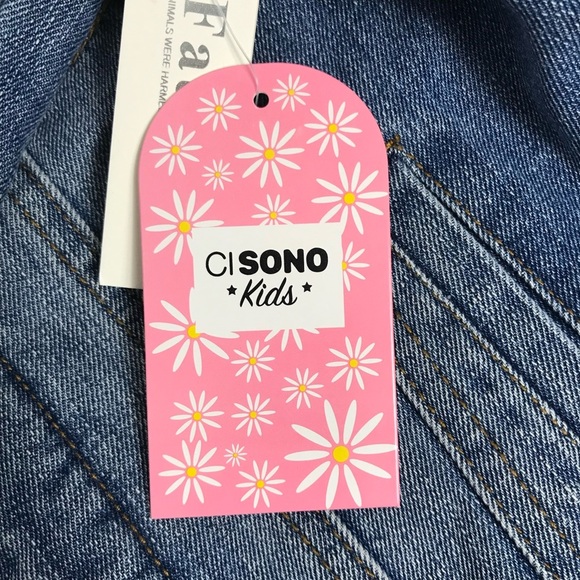 NWT CI SONO * Kids* Medium Wash Distressed Denim & Faux Fur Jacket - Picture 6 of 11